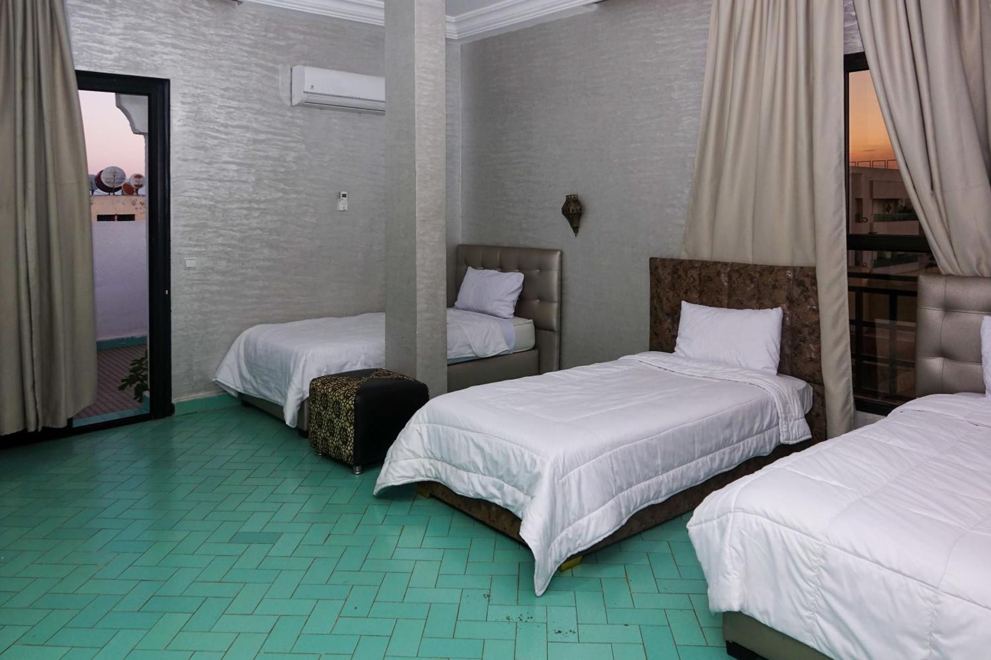 פס Hotel Nouzha מראה חיצוני תמונה
